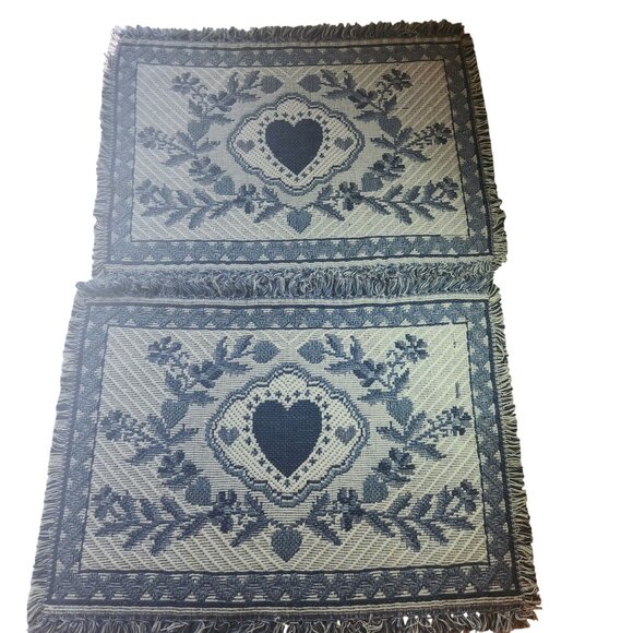 Set Of 2 placemats Vintage Blue & White Heart Floral Woven Fringe cottagecore - Picture 2 of 6